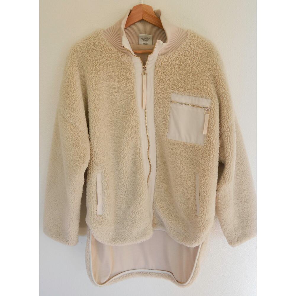 Varley Marney Oversized Fuzzy Jacket Size Medium - Picture 2 of 5